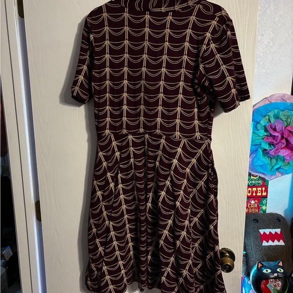 Effie's Heart Maroon and Beige Chain Pattern Dress - Picture 3 of 3